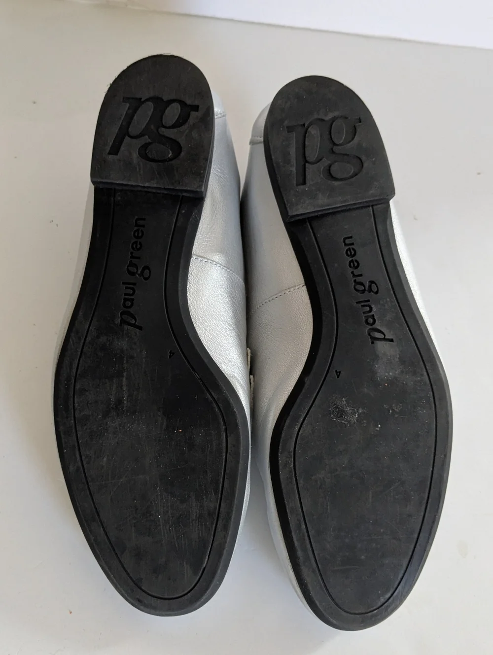 Paul Green Daphne Silver Loafers Size 8